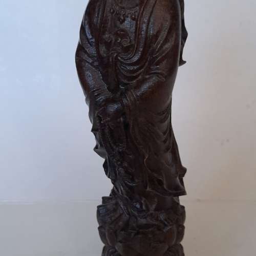 沉香木雕擺件，單一款價錢如照片顯示，一手三款，包括一對大象一套靈芝，一個觀音。...