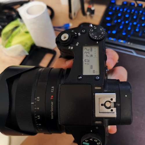 Sony RX10 Mk1 (24mm-200mm F2.8)