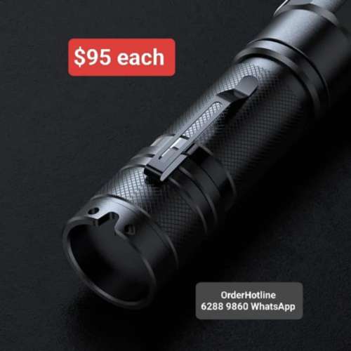 可變焦距強光電筒 內置電源2200mAh. Zoomable Flashlight 🔦 Torch. Rechargeable ...