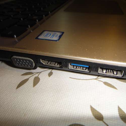 Asus X541U (i3 6代)(CPU:i3-6006U RAM:4GB SSD:240GB 正15.6”1080P)