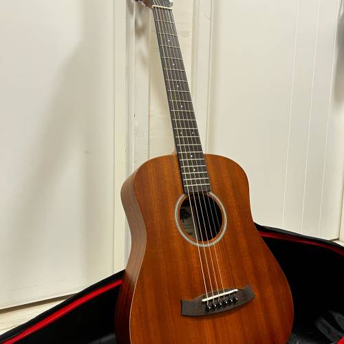 英國Tanglewood Guitar 連吉他袋 連Capo