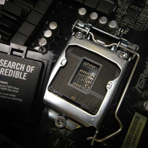 AsRock H370M Pro4 Matx主版 window11Pro Socket 1151 支援8、9代 CPU