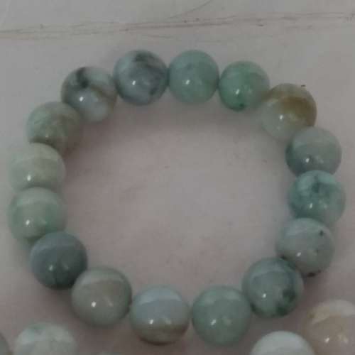 翡翠A玉珠手串，12/13mm.珠圓玉滑，每條150元1手五條500元。no.A8.8.24