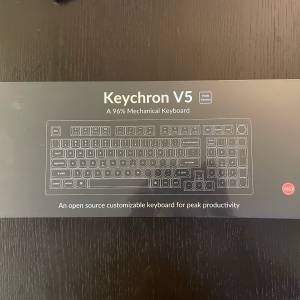 全新Keychron v5 RGB 茶軸