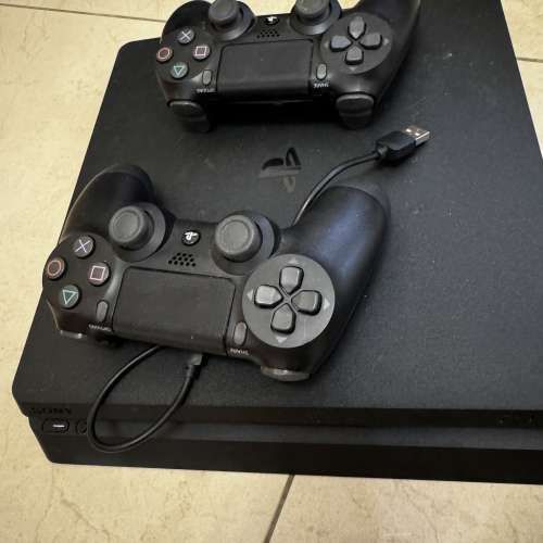 PS4 slim 1TB 連2手制