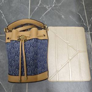 Ralph Lauren Monogram Jacquard Andie Drawstring Bag 水桶袋