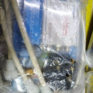 一出三 電視放大器