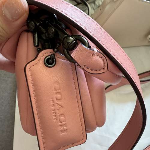 Coach 2-way handbag (pink) 95% new (未使用過)