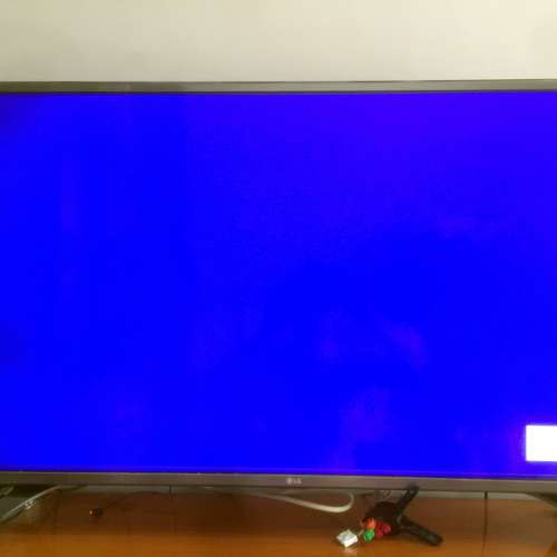 $800 樂金 LG 43吋 43UH6500 超高清數碼電視機 (底邊有一條光線 無花 無崩 無偏色 ...