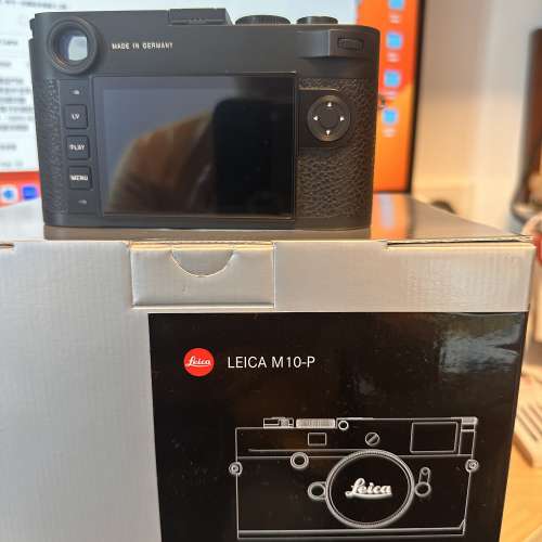 Leica Camera & Lens