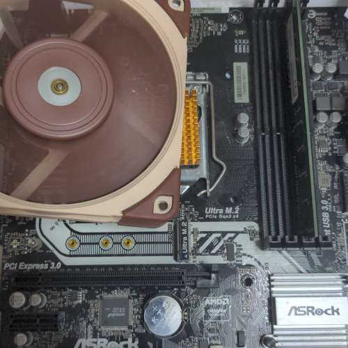 Intel i5 7500 b250m pro 4 DDR4 8gb x 1