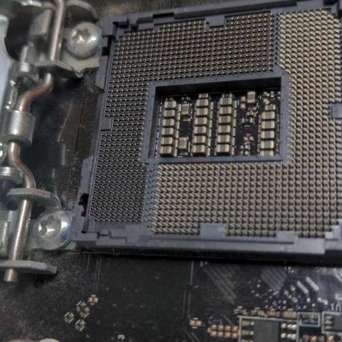 Intel i5 7500 b250m pro 4 DDR4 8gb x 1