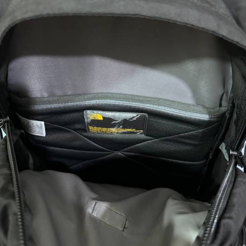 The north face hot shot backpack 背包