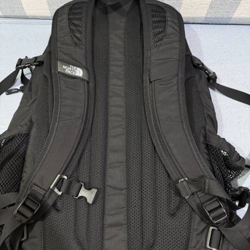 The north face hot shot backpack 背包