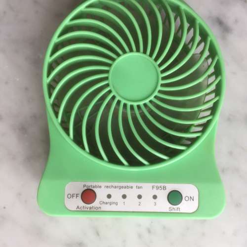 $20 Worked 手提電動風扇 有三個風速 有電燈 包送 USB 充電線 + 18650 3.7V 電池 - 11