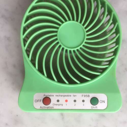 $20 Worked 手提電動風扇 有三個風速 有電燈 包送 USB 充電線 + 18650 3.7V 電池 - 11