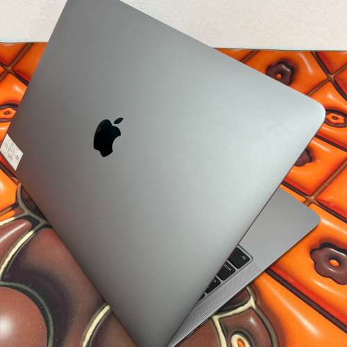 (荃灣實體店，頂配touch bar😍)Apple macbook pro 2020/i7/16GB ram/512GB ssd/最...