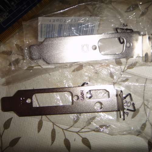 兩張顯示卡 GALAX GT430 短卡 D3 1GB        ASUS GT640 長短片 D3 1GB