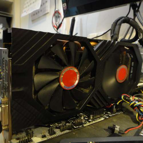 壞顯示卡 XFX RX580 8GB 256Bit