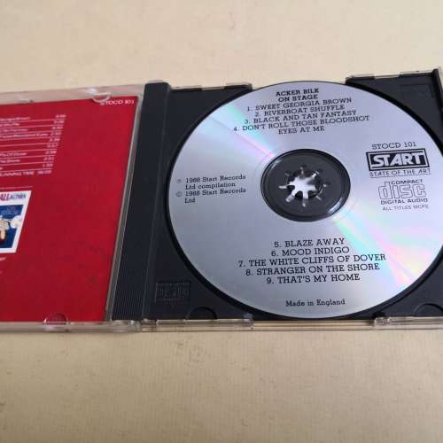 ACKER BILK AND HIS PARAMOUNT JAZZ BAND ON STAGE