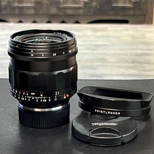 Voigtlander Nokton 21mm F1.4 Aspherical VM with hood