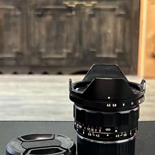 Voigtlander Ultron 28mm f1.9 Aspherical black LTM with 3rd party adapter to M