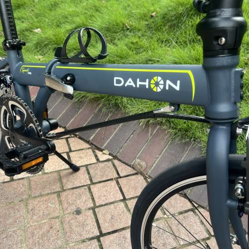 2024 馬甲線款 DAHON SP18 ( KAC083 )18速鉻鉬鋼車架 20吋 406 折叠車 送水架前後蛙...