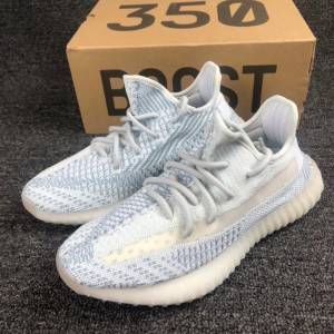 全新有盒adidas originals Yeezy Boost 350 V2 冰藍 "cloud white"休閒鞋 男女同款