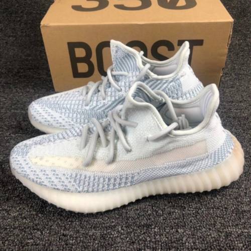 全新有盒adidas originals Yeezy Boost 350 V2 冰藍 "cloud white"休閒鞋 男女同款