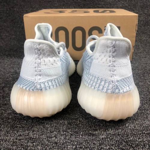 全新有盒adidas originals Yeezy Boost 350 V2 冰藍 "cloud white"休閒鞋 男女同款