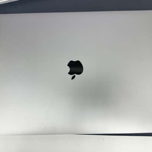 MacBook Pro 16-inch 2019 (i7, 16GB RAM, 獨立顯示卡, 512GB SSD)