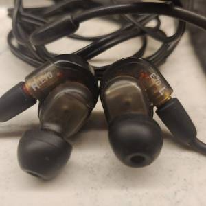 Audio-Technica ATH-E70 專業入耳式監聽耳機