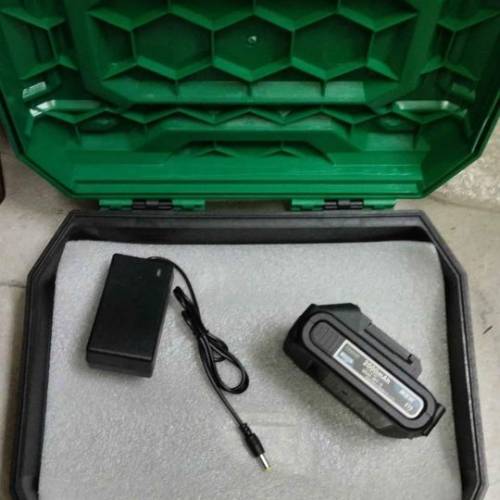 21V輕型充電衝擊鑽連一電