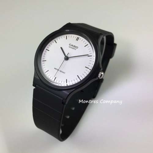 Montres Company香港註冊公司(31年老店) 卡西歐 CASIO 白黑色 MQ-24-7E 簡約風 十款...