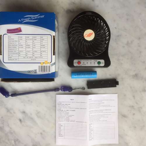 $30 有三個風速 有電燈 100% Worked 手提電動風扇  包送 USB 充電線 + 18650 3.7V ...