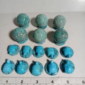 一手十套20mm松石龜配上25mm 松石平安扣作底座，6套28mm天河石圓球配上25mm松石平...