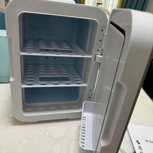 家用迷你小雪櫃 迷你冰箱 Mini-refrigerators