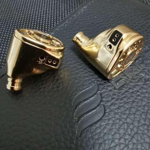 99.9% new Jomo Audio Nautilus