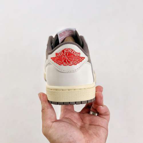 Travis Scott x Air Jordan 1 重磅联名 size 36-47