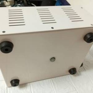 SINE TM 2000va 2位110v 6位220v 電源濾波2000va 新淨度見圖元朗或元朗西鐵閘口交收...