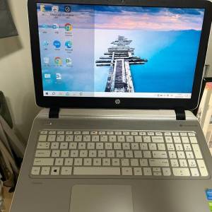 (Mon背光有事當零件賣）外觀99%新，獨顯，HP Pavilion 15 初階電競