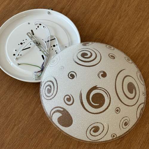 99%新 16吋天花燈 $149，有盒