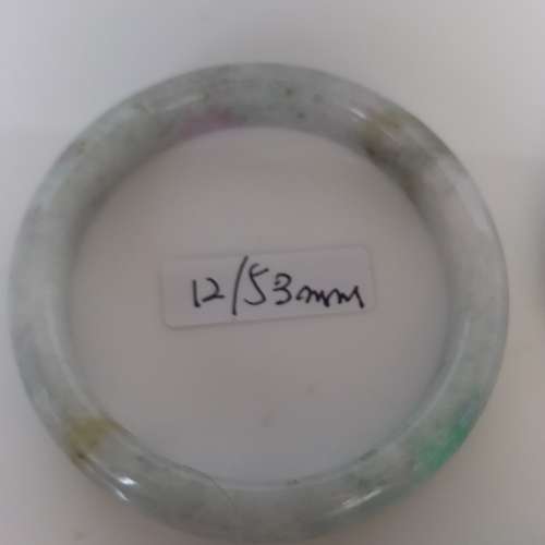 翡翠a玉 手鈪 有石紋瑕疵特價出售，每隻300元三隻500元 no.C15.9 .24