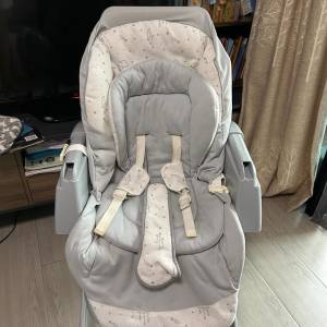 Aprica Yuralism Aircushion 高低調節餐椅搖床– 灰