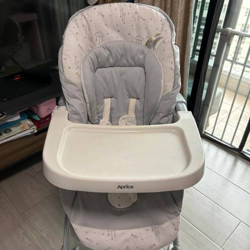 Aprica Yuralism Aircushion 高低調節餐椅搖床&ndash; 灰