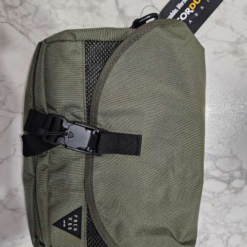 Pack n' Go Travel Shoulder Bag 斜揹小袋