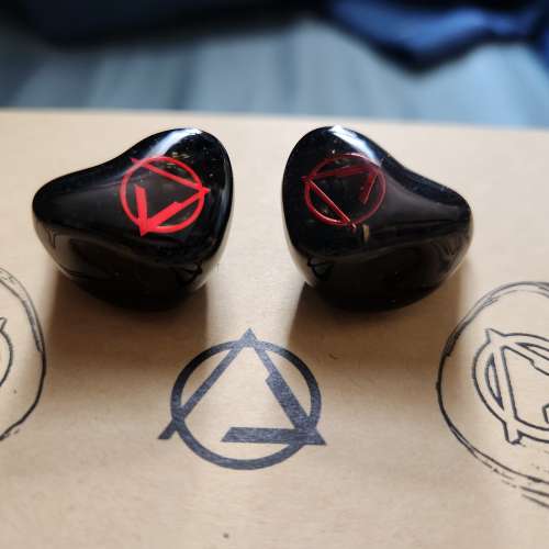 Aroma Witch Girl W6.2 2圈4鐵6單元耳機