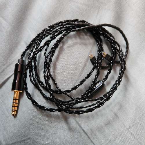 Aroma Witch Girl W6.2 2圈4鐵6單元耳機