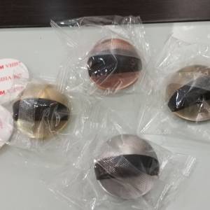 免費 (順豐到付) 全新門頂/門擋  各色一個