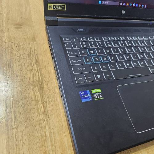 9成新 Acer Predator Helios 300 17.3吋 (165Hz, i9-11900H, 16GB+1TB SSD, RTX3060)
